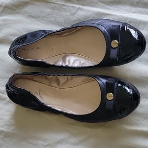 Tahari black shoe size 9